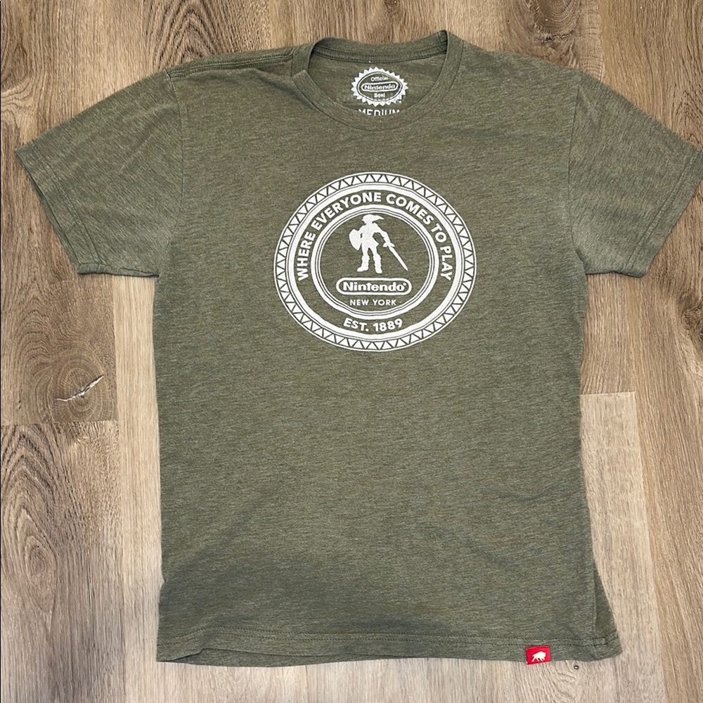 Zelda Nintendo New York Graphic T - Shirt Size Medium Olive Green
